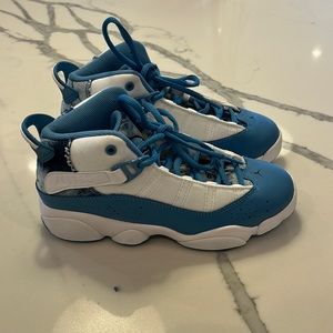 Brand new gorgeous air Jordan high top denim basketball sneakers size 2.5